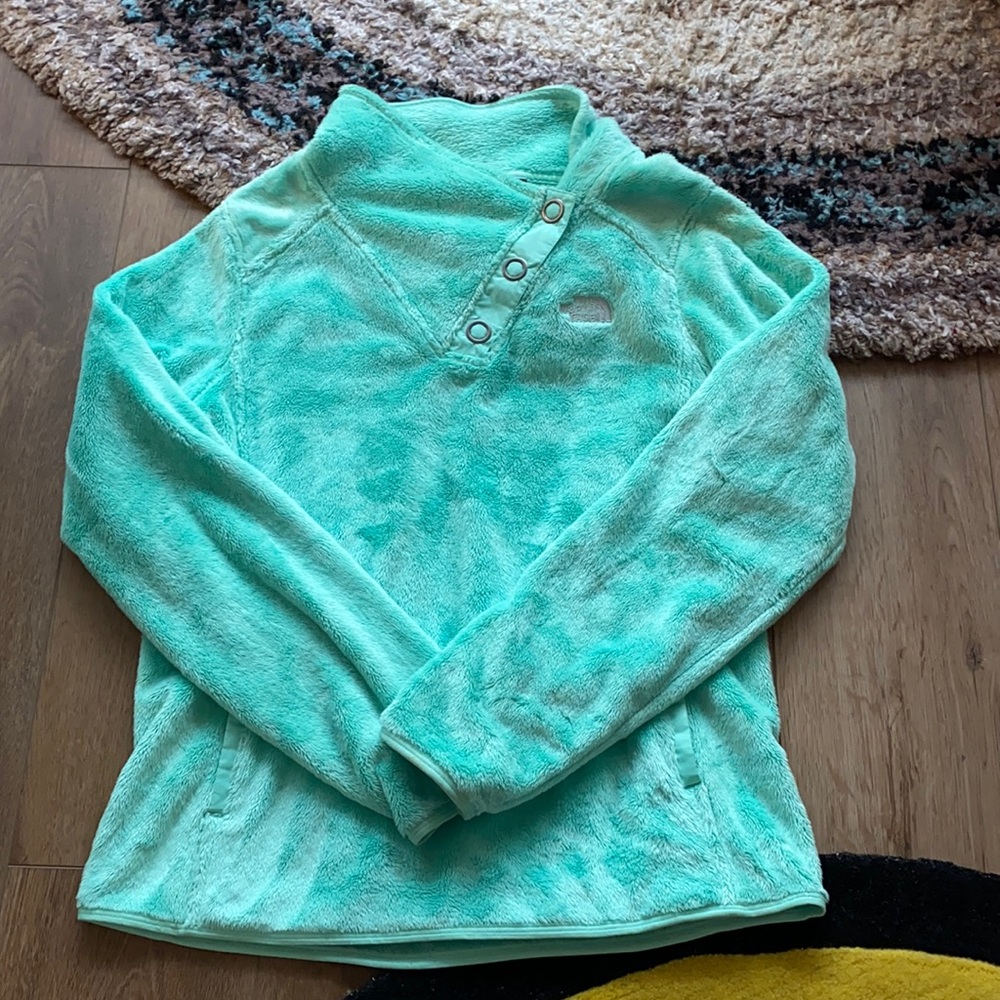 The North Face women’s sz M fleece pullover